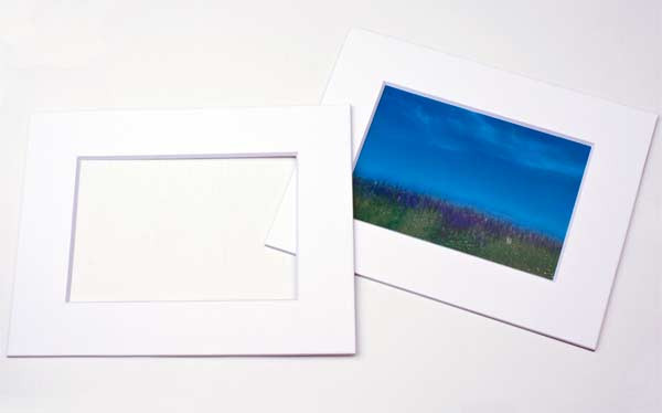 Double passe partout Blanc/Blanc 20.3 x 27cm pour le découpage intérieur. 27.9 x 35.6cm (10 Pièces) [MT20004]